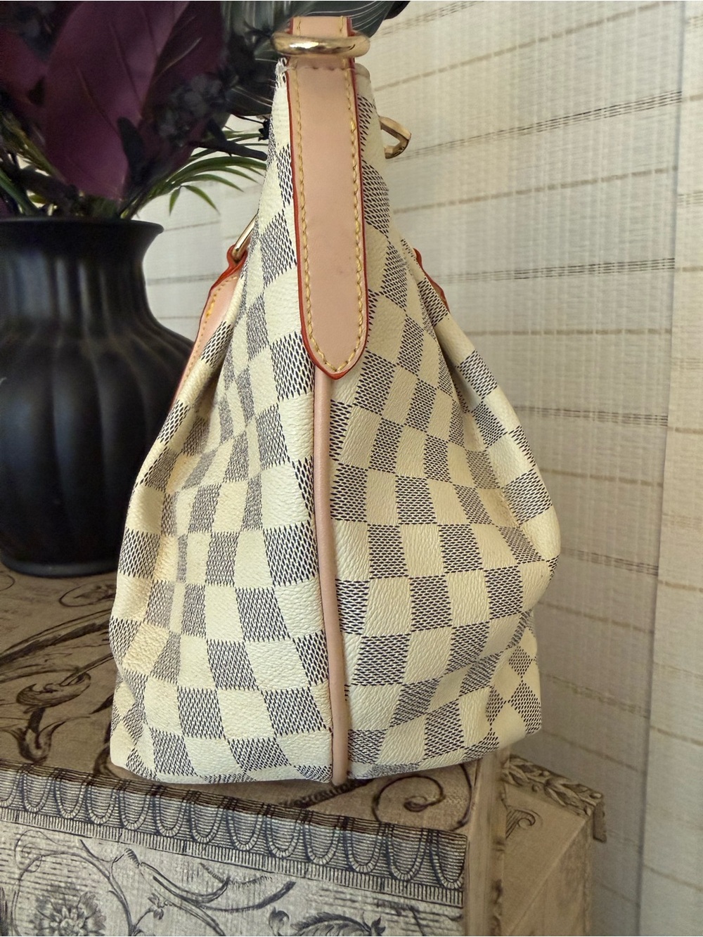 Cream Checkered Satchel Handbag with Pink Trim - Picture 6 of 8